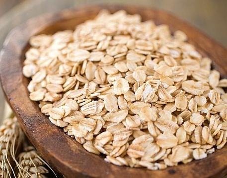rolled oats are perfect for an energetic breakfast